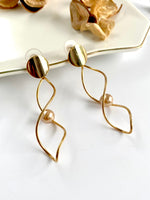 Load image into Gallery viewer, All Twisted Golden N Pearl Earrings