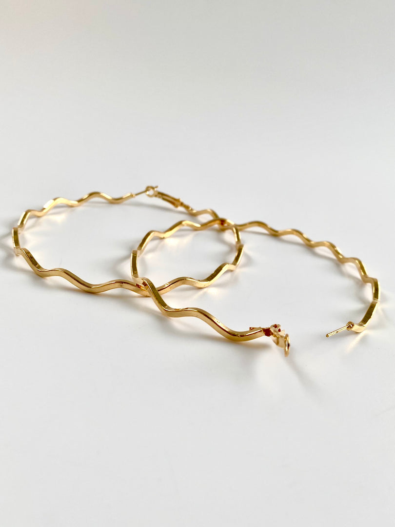 Big Waves Round Loop Earrings