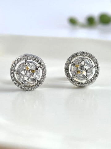 Colosa Round Diamond Stud Earrings