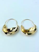 Load image into Gallery viewer, Current In The Ocean Golden Earrings
