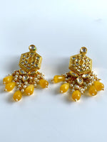 Load image into Gallery viewer, Double Mirror Pearl Golden Mustard Choker Set