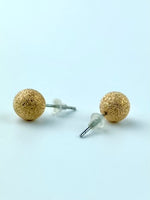 Load image into Gallery viewer, Golden Stud Earrings
