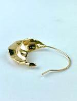 Load image into Gallery viewer, Current In The Ocean Golden Earrings