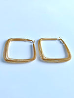Load image into Gallery viewer, Intertwined Golden Loop Earrings