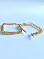 Load image into Gallery viewer, Intertwined Golden Loop Earrings