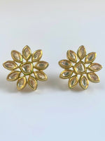 Load image into Gallery viewer, Petals Of All Time Kundan Earrings
