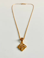 Load image into Gallery viewer, Sathiya Gold Chain Pendant