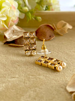 Load image into Gallery viewer, White Drops Pear Polki Necklace Set