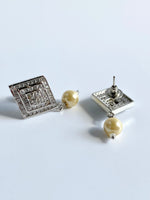Load image into Gallery viewer, Diamond Kite With Pearl Earrings
