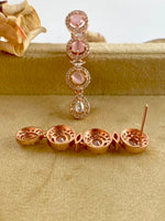 Load image into Gallery viewer, Baby Pink Round Diamond Necklace Set