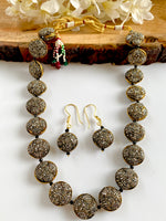 Load image into Gallery viewer, Dazzling Black Beauty Grey Diamond Necklace Set