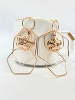 Load image into Gallery viewer, Flower In The Middle Hexagonal Golden Earrings