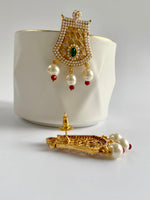 Load image into Gallery viewer, Myra Red N Green Stone Pearl Necklace Set