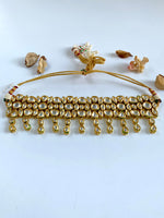 Load image into Gallery viewer, Omnipresent Kundan Gold Necklace Set