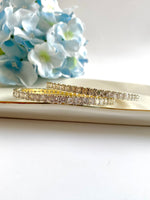 Load image into Gallery viewer, Solitaire Stars Diamond Golden Bangle Set of Four