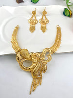 Load image into Gallery viewer, Bandhan Gold Replica Necklace Set
