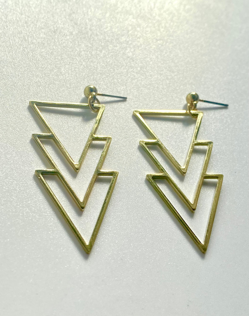 Dropping Triangle Earrings