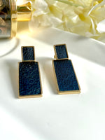 Load image into Gallery viewer, Emilia Black N Golden Bar Earrings
