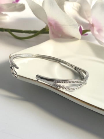 Infinity White Diamond Bangle Bracelet