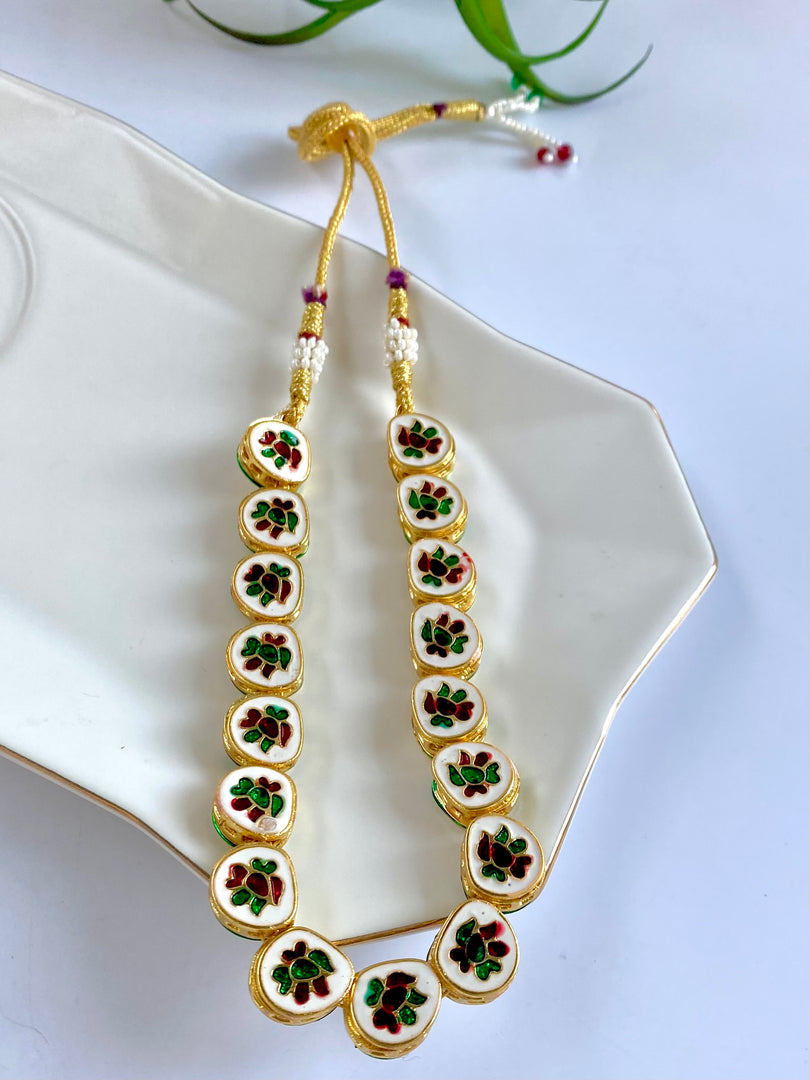 Intricate Kundan Marvels Necklace Set