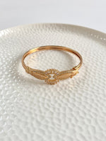 Load image into Gallery viewer, Leaf n Circle Gold Diamond Bangle Bracelet
