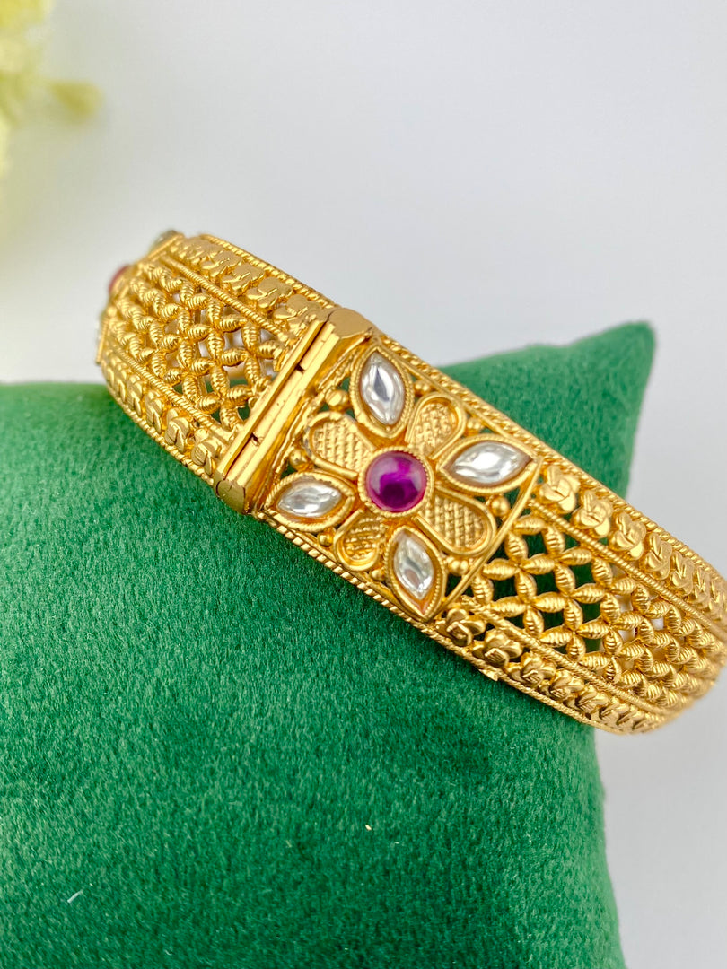 Matte Golden Net Classy White & Pink Kundan Bangle Set Of Two