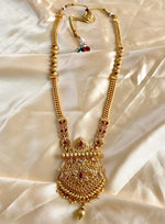 Load image into Gallery viewer, Peora Matte Gold Maroon &amp; White Stone Necklace Set
