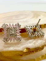 Load image into Gallery viewer, Pinky Vinky Diamond Stud Earrings
