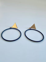 Load image into Gallery viewer, Round Black Earrings With Golden Triangle
