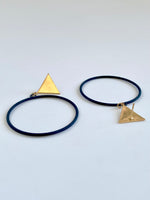 Load image into Gallery viewer, Round Black Earrings With Golden Triangle
