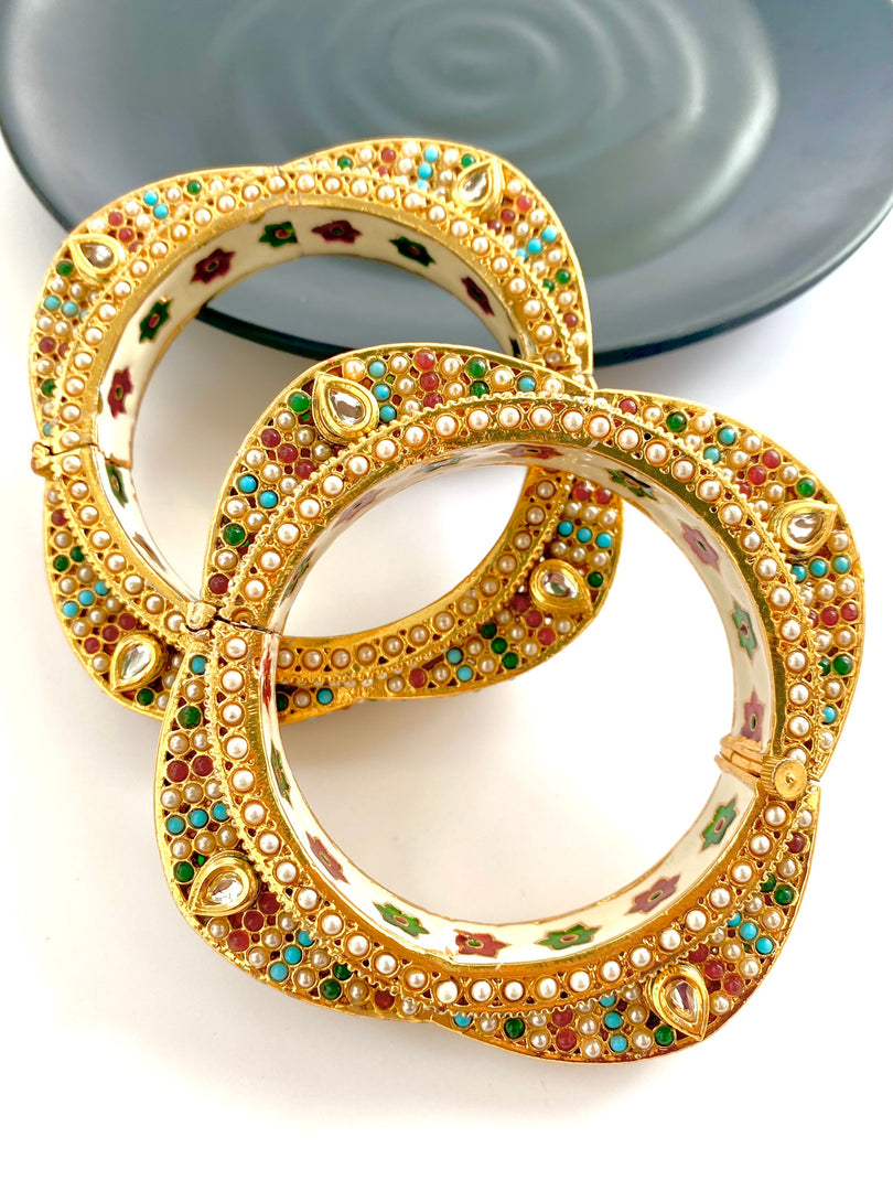 Royal Rajwada Multicolour Jadau Bangle Set