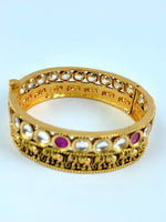 Load image into Gallery viewer, Royal White &amp; Pink  Kundan Elephant Matte Gold Bangle Set Of Two
