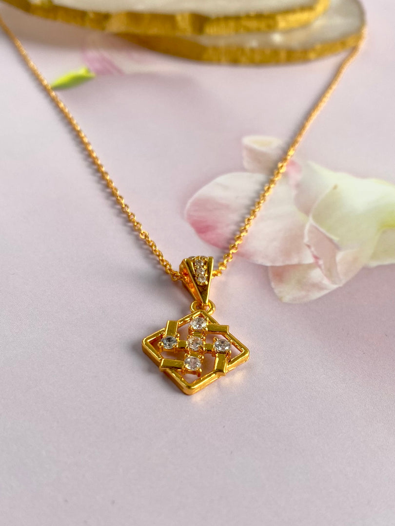 Sathiya Gold Chain Pendant