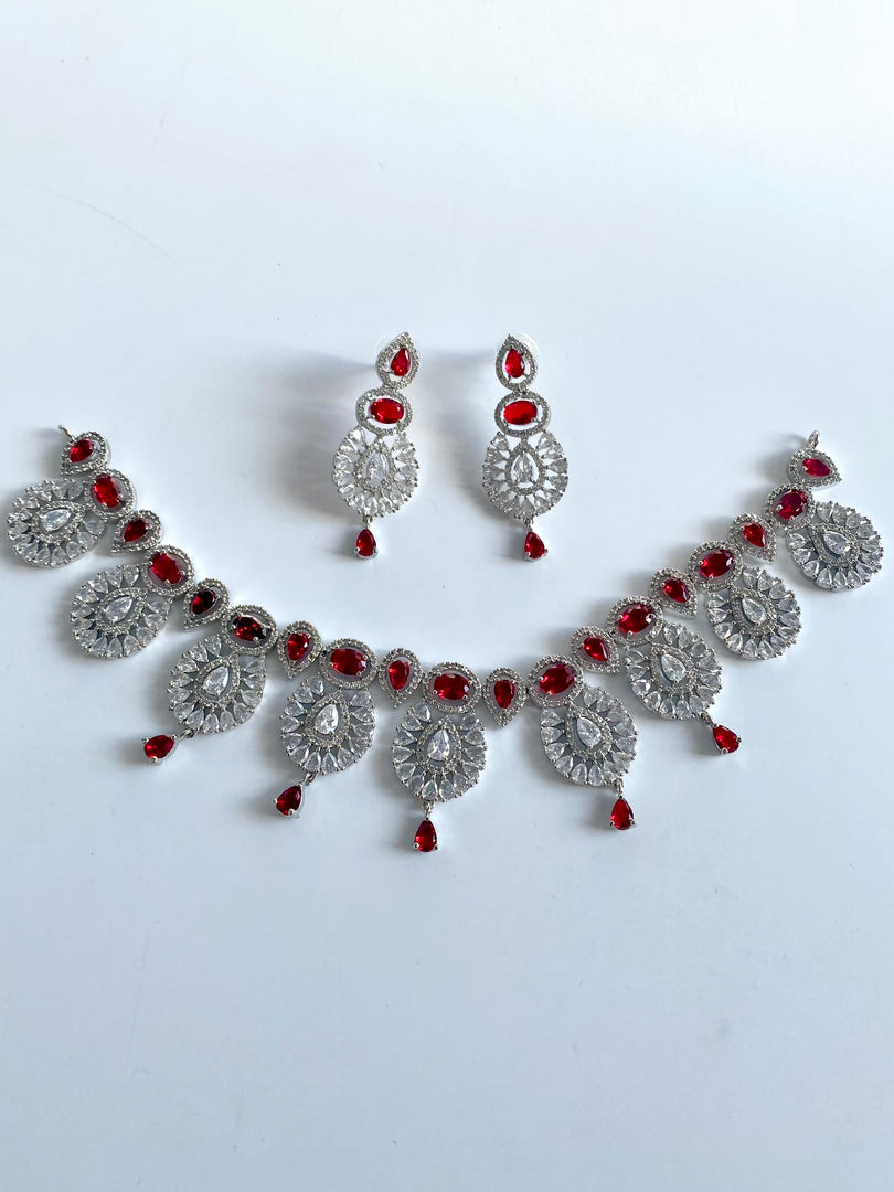 Statement Of Design Necklace Set