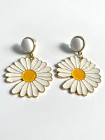 Load image into Gallery viewer, Sunflower Earrings
