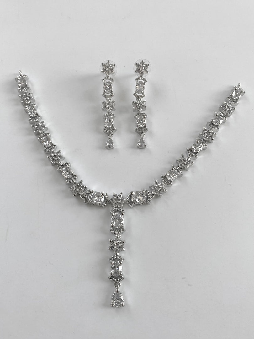 White Diamond Necklace Set