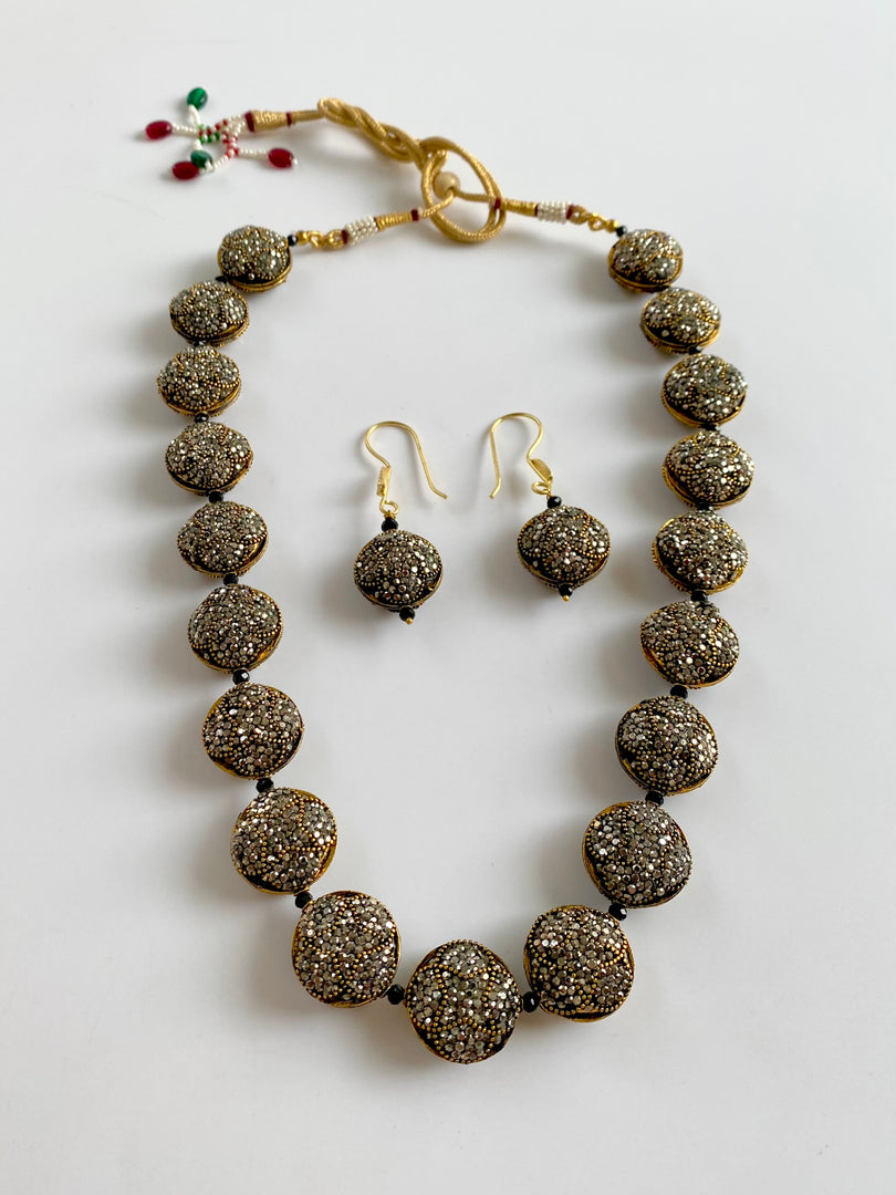 Dazzling Black Beauty Grey Diamond Necklace Set