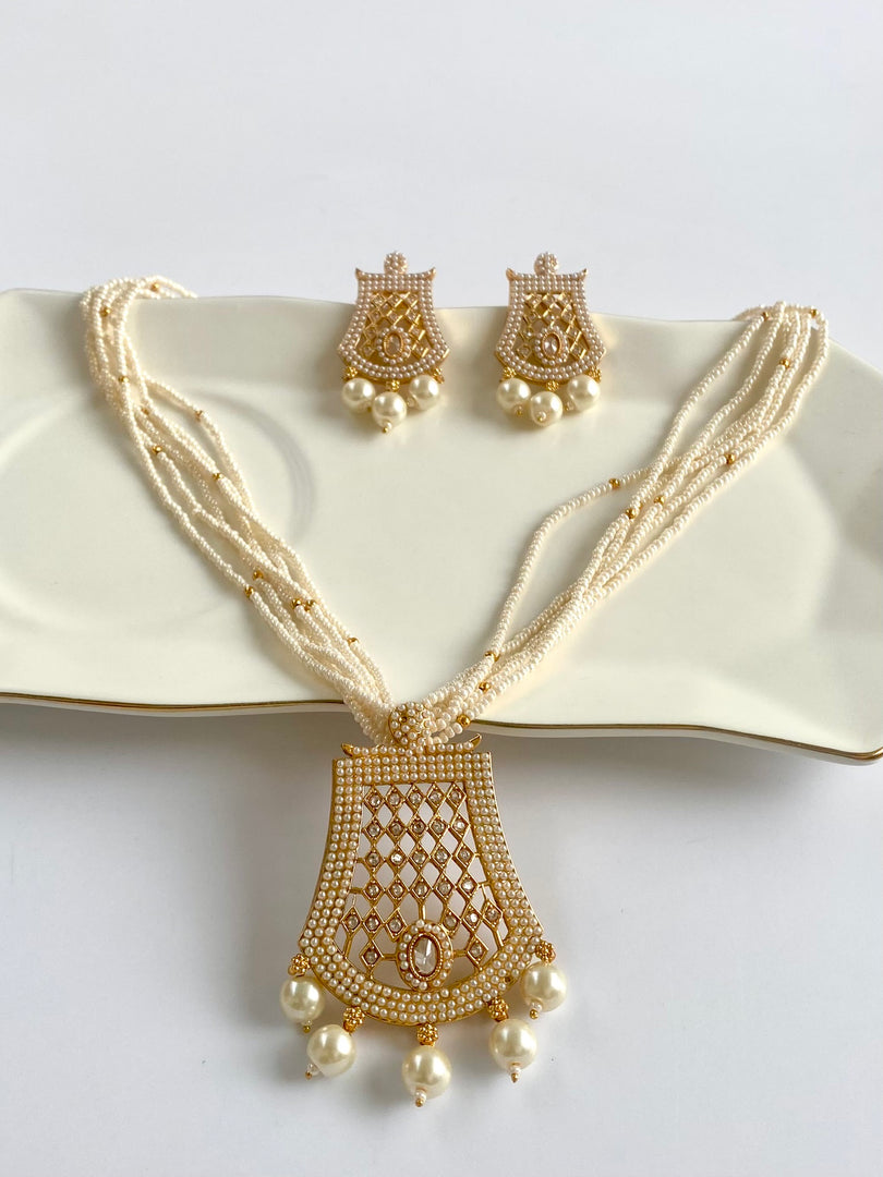Myra Diamond N Pearl Necklace Set