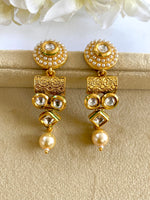 Load image into Gallery viewer, Pearl &amp; Golden Elegant Long Necklace Set
