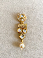 Load image into Gallery viewer, Pearl &amp; Golden Elegant Long Necklace Set
