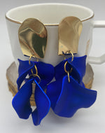 Load image into Gallery viewer, Straight Out of A Dream Dangling Earrings
