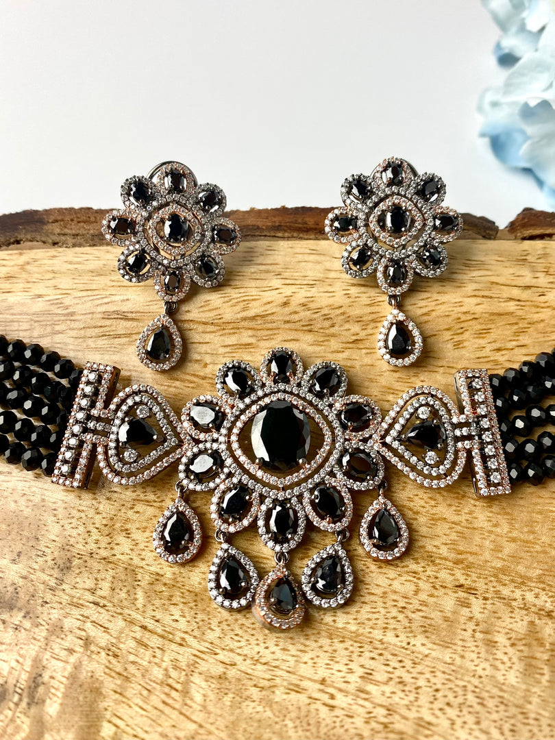 Stunning Black Sun Diamond Choker Necklace Set