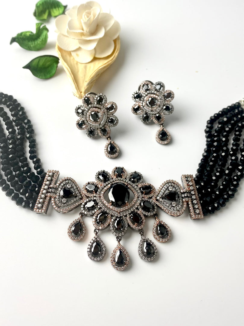 Stunning Black Sun Diamond Choker Necklace Set